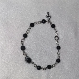 Handgjort yk2 armband - Detta armband är lite mer i yk2 stilen och passar till nästan alla outfits. Jätte gullig och fin 🫶🫶 Priset kan diskuteras