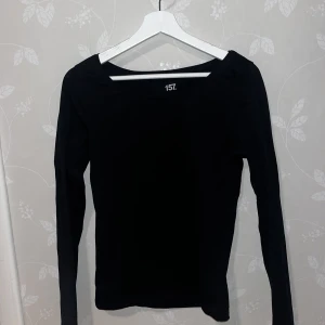 Basic topp - Basic topp från Lager 157, passar M