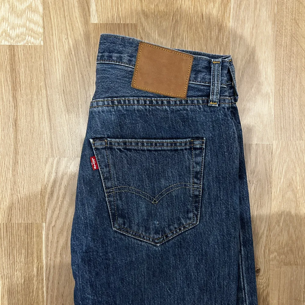 Sköna blåa levis 501 jeans. Skickt (8/10). Farkut & Housut.