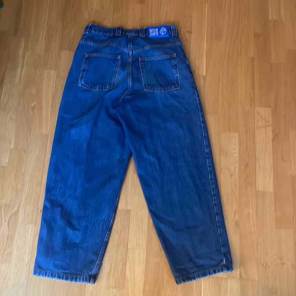 Ett par använda big boys. Den är i skick 9/10. Har inte tagit sönder dom som mycket. Pris kan diskuteras . Jeans & Byxor.