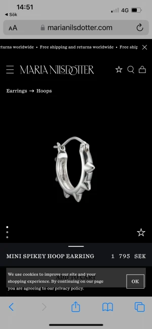 Maria Nilsdotter örhänge - Så coolt Maria Nilsdotter i mycket bra skick , nypris 1795 men säljer för endast 1100 ❤️❤️ ( lägger ut fler bilder snart)