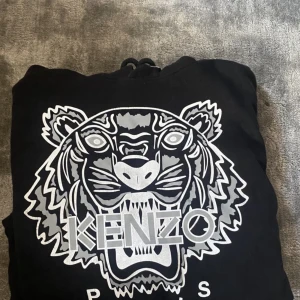 Kenzo  - En kenzo huddie. Skriv privat för fler bilder