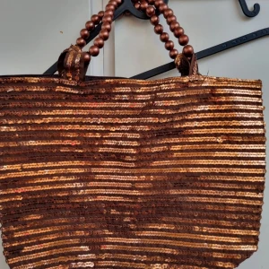 Handväskan  - Oanvänd utan prislappen 