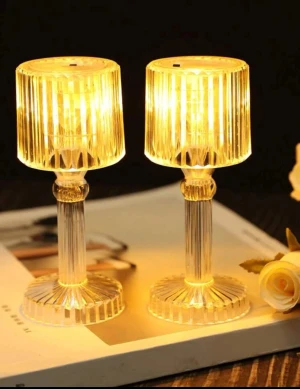 Liten söt lampa - En liten söt lampa som är 9 cm hög. Aldrig använd och är i bra skick. Batteri finns ej i så det behövs köpas till🫶🏻