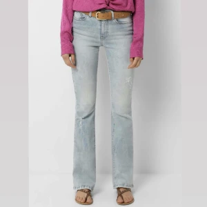 Scalpers jeans - Jätte fina Scalpers jeans. Nypris 800! De är ganska använda så jag säljer för 300💞skriv för fler bilder