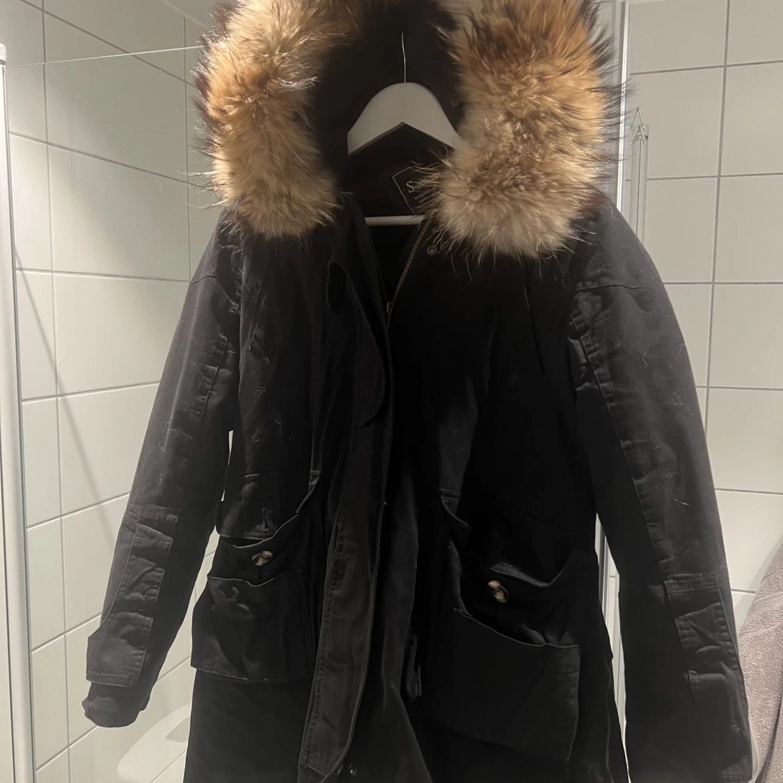 Jacka med äkta päls från glittershoppen