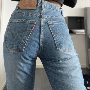 Levis jeans  - Levis jeans som är för små och därför inte kommer till användning. Helt nya i nyskick, en knapp saknas! ⭐️