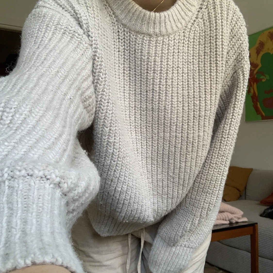 Ljus grå stickad tröja  - 91