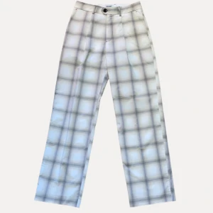 Zara byxor  - tjo! säljer mina asfeta baggy / vida kostymbyxor från weekday. aldrig använda (10/10). storlek 46