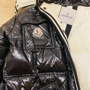moncler jacket - good condition, selling because i don’t need that jacket. Only meeting in stockholm