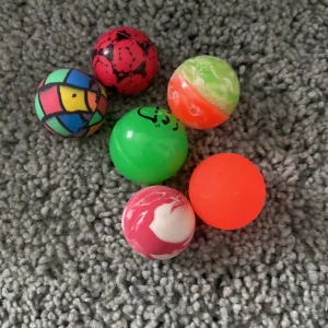 Studsbollar - Säljer mina studsbollar.Alla för 50kr dom är från Grekland.5kr styck