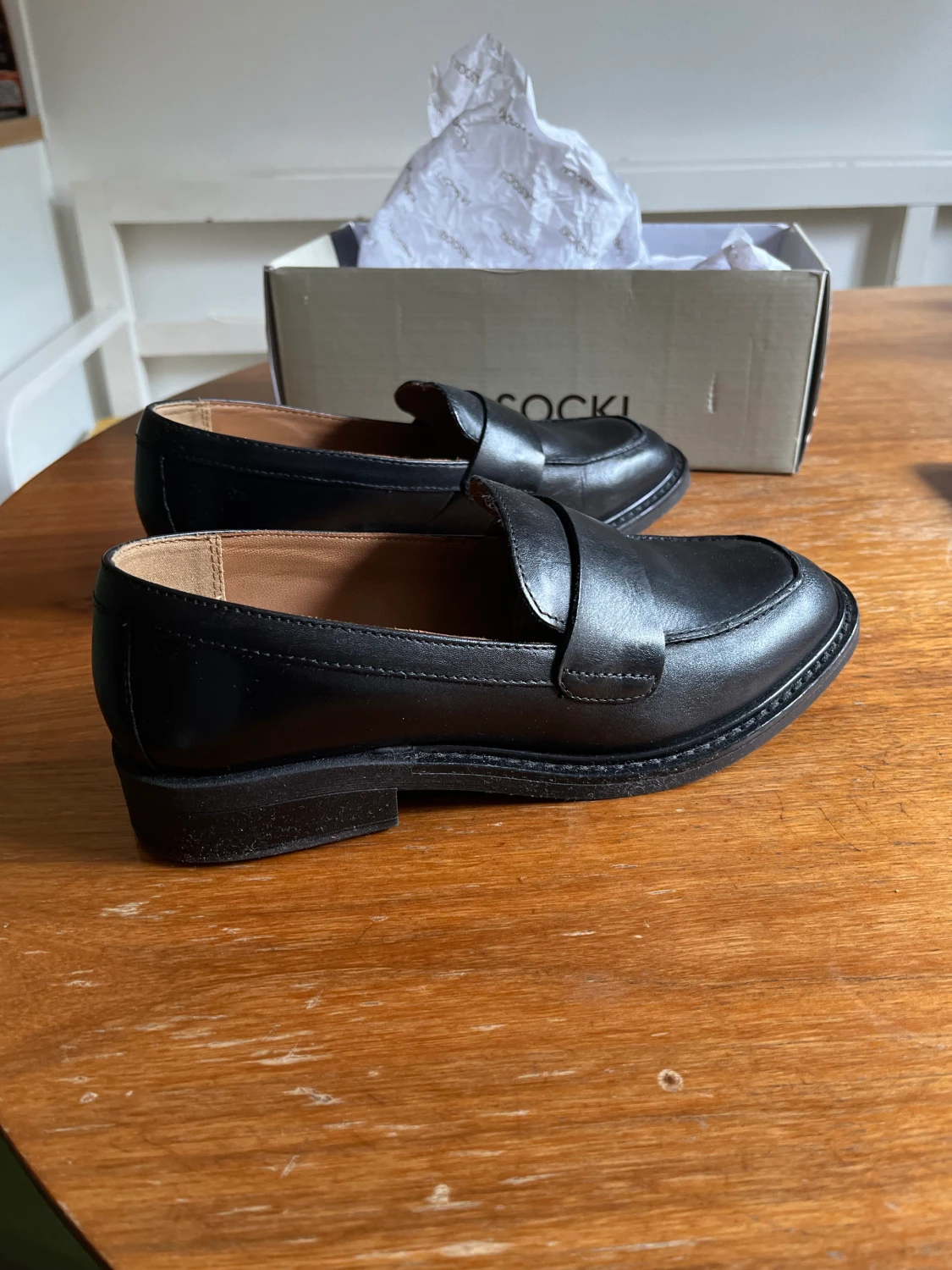Svarta loafers, strl 38, läder/skinn, Lasocki