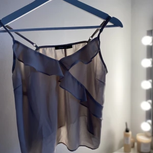 Blus  - Supersöt blus från gina💖I nyskick 