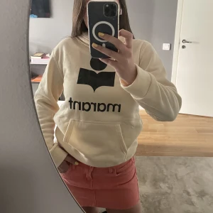 Isabel marant hoddie  - Säljer en isabel marant hoddie som inte är äkta!, väldigt bra och skönt material 