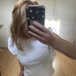 Volangtröja, Zara🤍 - Jättefin volangtopp från Zara, helt oanvänd💕  ⚠️(Frakten ingår ej i priset)⚠️