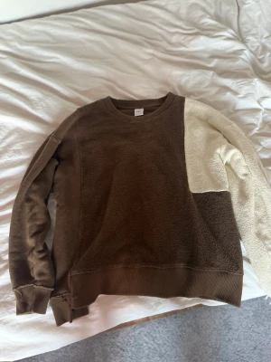 Stickad tröja - Köpt från zara, använd ca 10 ggr! 