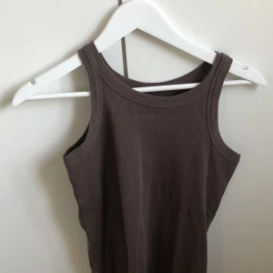 Linne - Säljer ett jättefint linne från lager 157❤️det är brunt och sparsamt använt