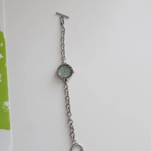 Fin klocka!  - Kontakta vid pris och frakt och intresse 👍💖💝