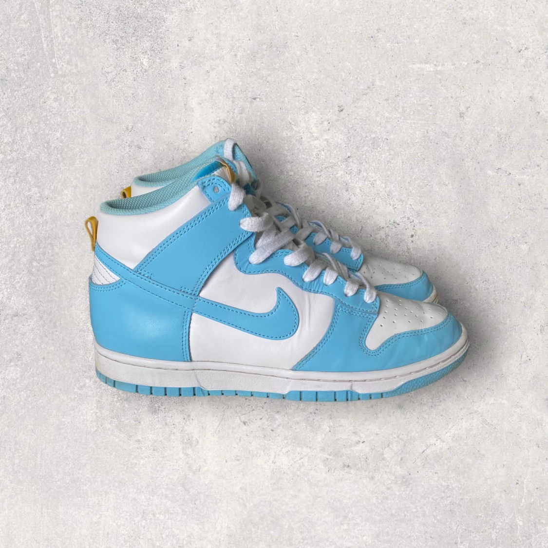 Nike Dunk High UNC 