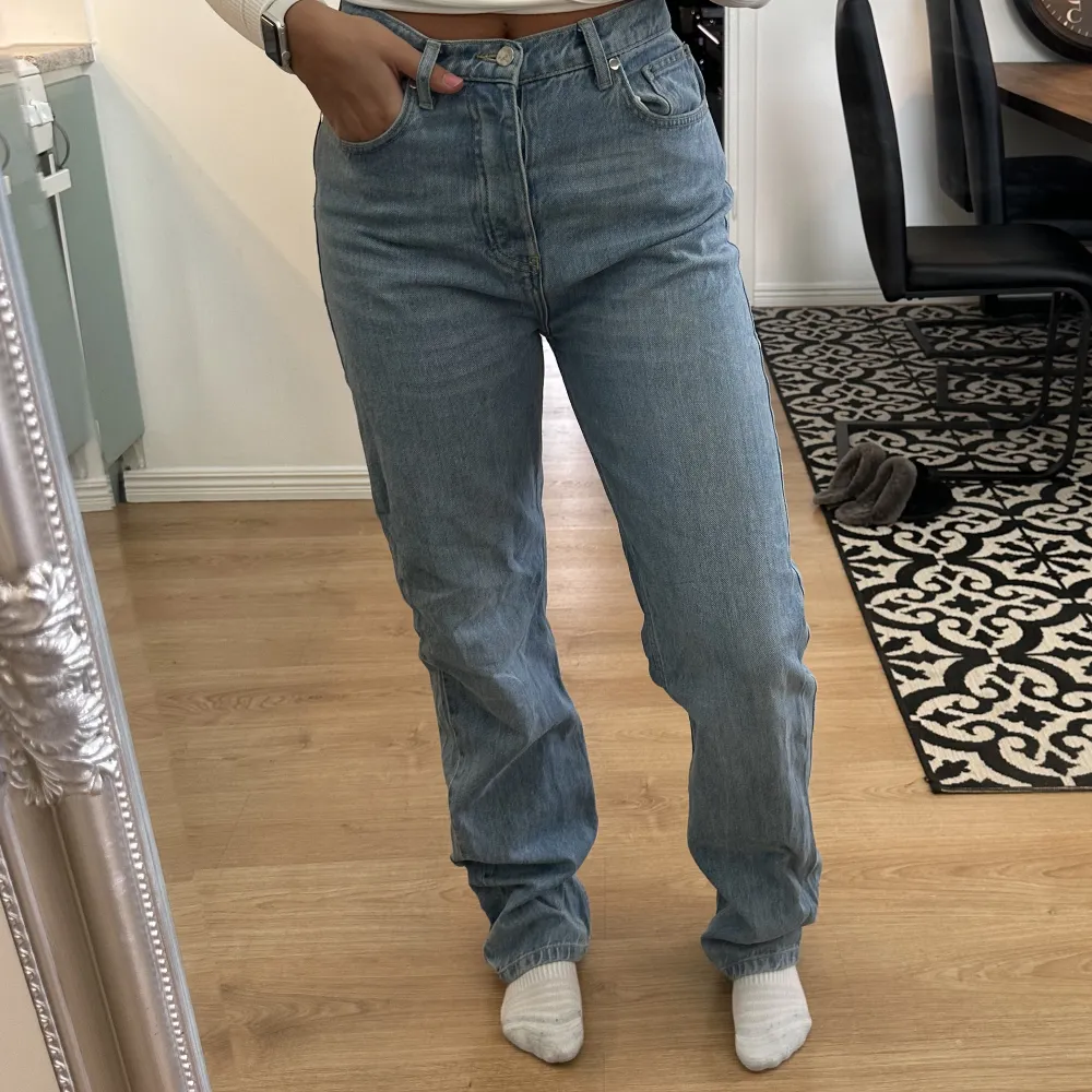Jeans från adsgn, säljes på grund av at dom är för långa. Jeans & Byxor.