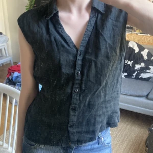 Svart topp - Söt västliknande topp i storlek L från märket klok, frakt ingår ej i priset! ⭐️ TAR EMOT PRISFÖRSLAG