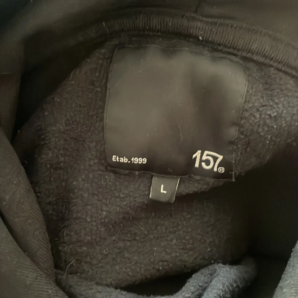 Basic svart hoodie från Lager 157 i storlek L användt få tal gånger . Hoodies.