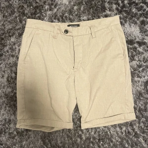 Shorts  - Jack and Jones shorts  Pris kan diskuteras vid snabb affär 