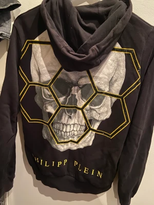 Philippe plein S - Äkta, köpt i tyskland, tyvär är snörerna i luvan borta men fortfarande bra skick.