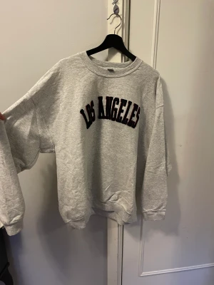 Sweatshirt - Aldrig använt