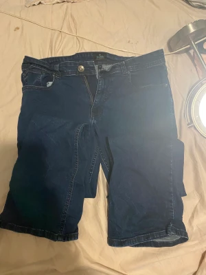 Enzo jeans - enzo jeans blåa passar bra knappt använda lite baggy