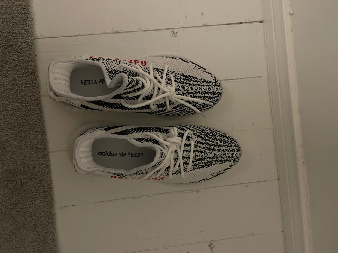 Yeezy 350 zebra  - 90