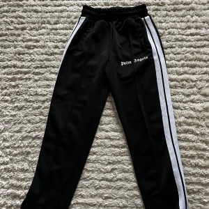 Palm angels trackpants  - Rensar garderoben 500 eller bud