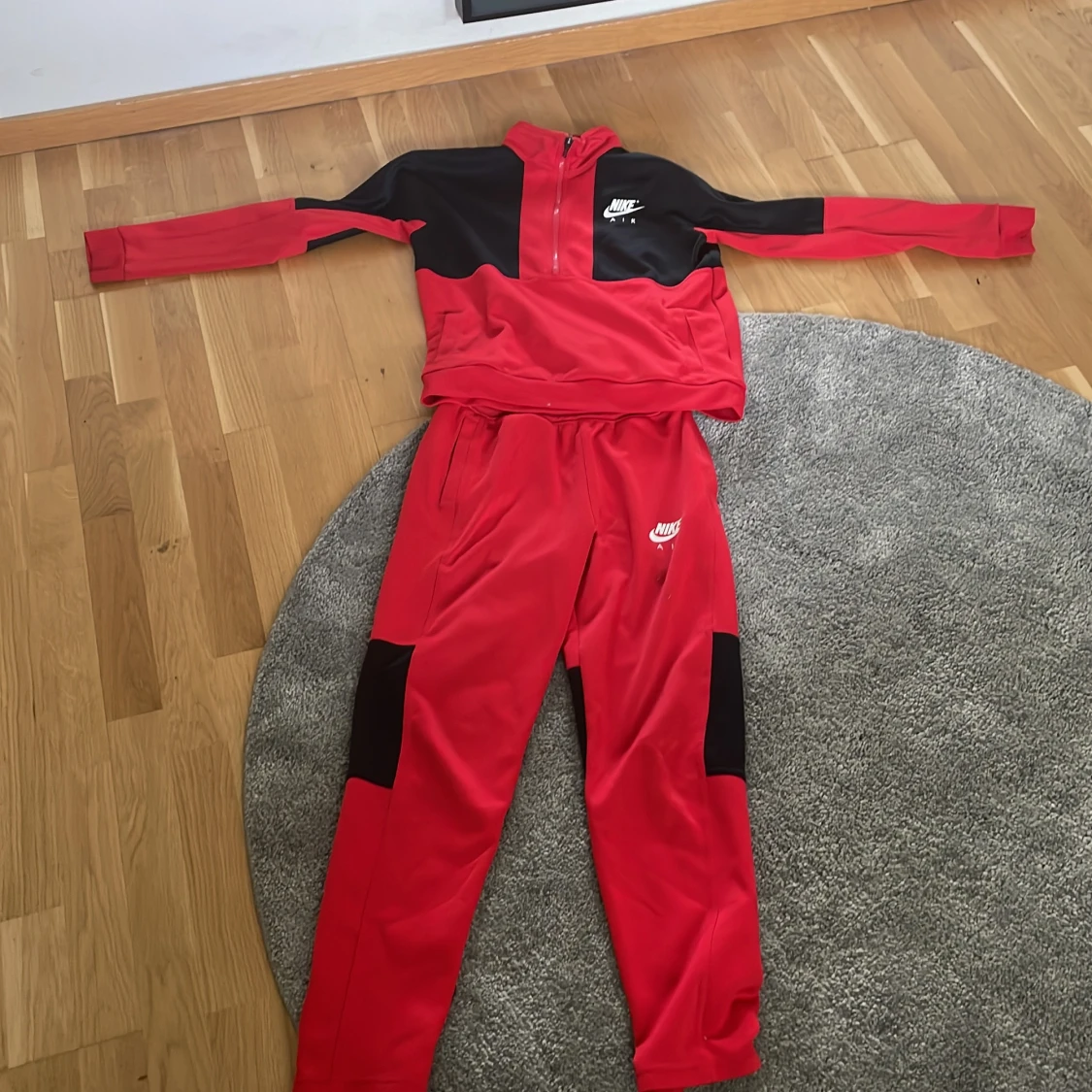 Nike dress röd svart 