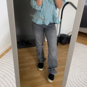 EYTYS skor  - Skor från EYTYS , storlek 38/39 lite för stora för mig därför väljer sälja dessa annars SUPER SNYGGA och sköna. Köpta för 2000 , pris kan diskuteras 