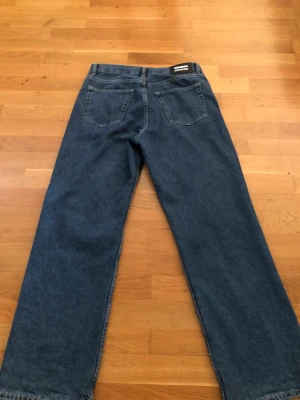 Dr Denim Omar Jeans - Mörkblå Jeans Använda ett par gånger  Väldigt bra skick