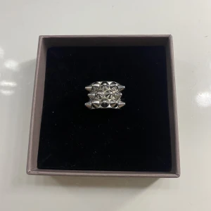 Edblad ring - Säljer eftersom jag bytat till guld smycken!