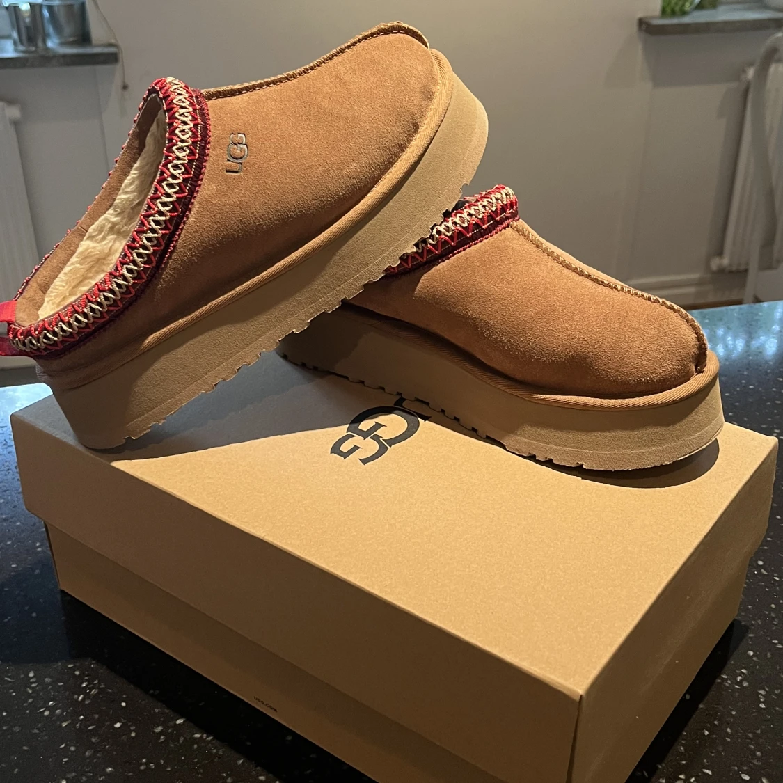 Ugg tazz - 90
