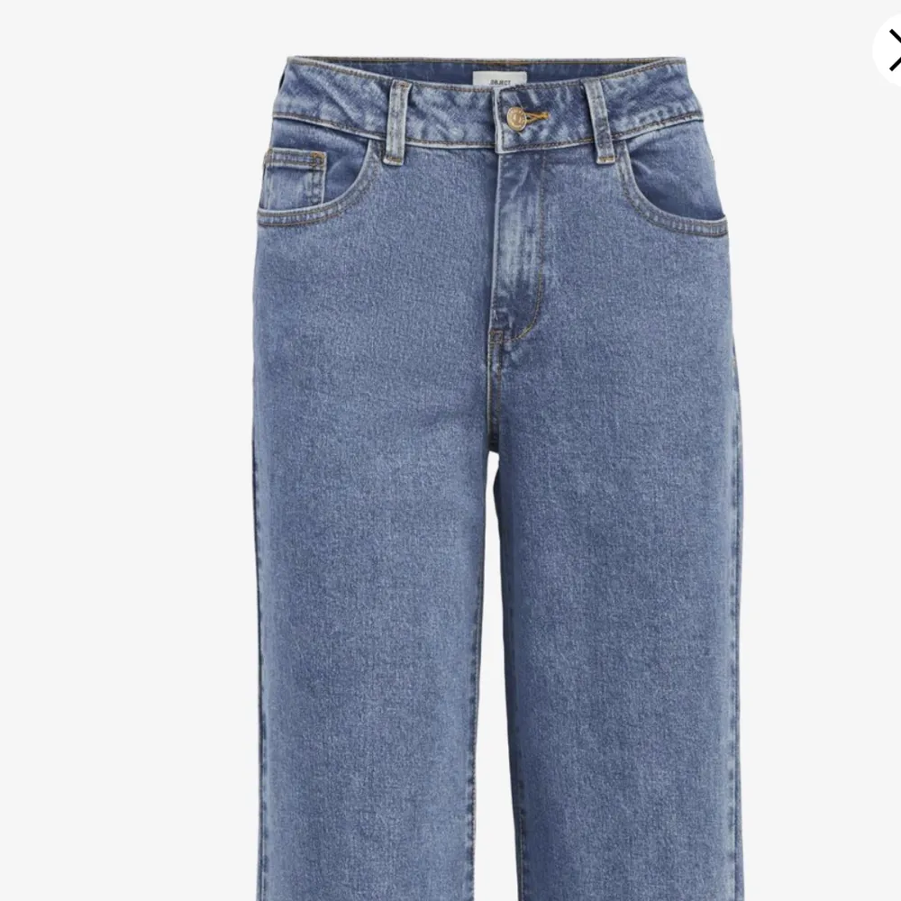 .object jeans. Nypris runt 600kr. Storlek xs. Lite slitna längst ner. . Jeans & Byxor.