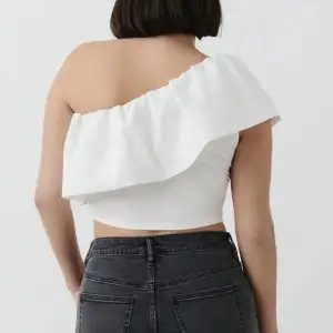 Cropped one shoulder top. Worn once 🤍