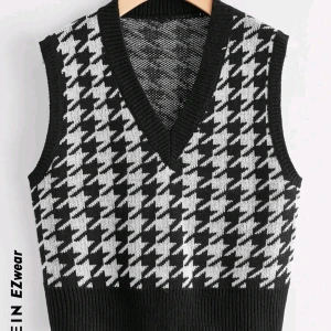 Vest  - Jag har denna vest jag inte använder längre, har bara använt ett par gånger DM FÖR ATT KÖPA!! Priset är inte inklusive frakt