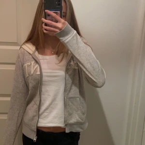 Gant tröja - Min fina Gant tröja🌟Strl 158-164 men passar mig som vanligtvis har S eller Xs🌸✨