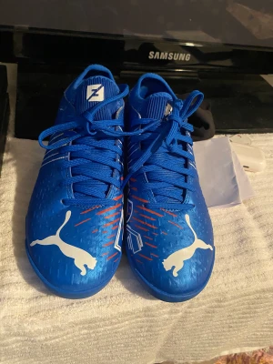 Puma Future Z 4.2 TT JR L inne skor - Inte använda kom försent efter futsal va slut så dom är i bra skick