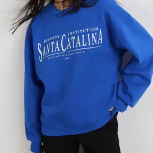 Sweatshirt från Gina stl S! Fint skick ej använd särskilt mycket och ingen fläck🥰 köpt för 279kr