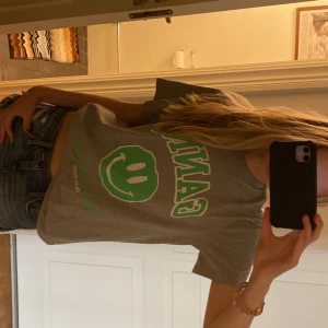 Ganni tröja - Intressekoll på denna ganni tröja som inte säljs längre! Köpt i Köpenhamn i deras butik. Strl XXS men passar en xs eller s.