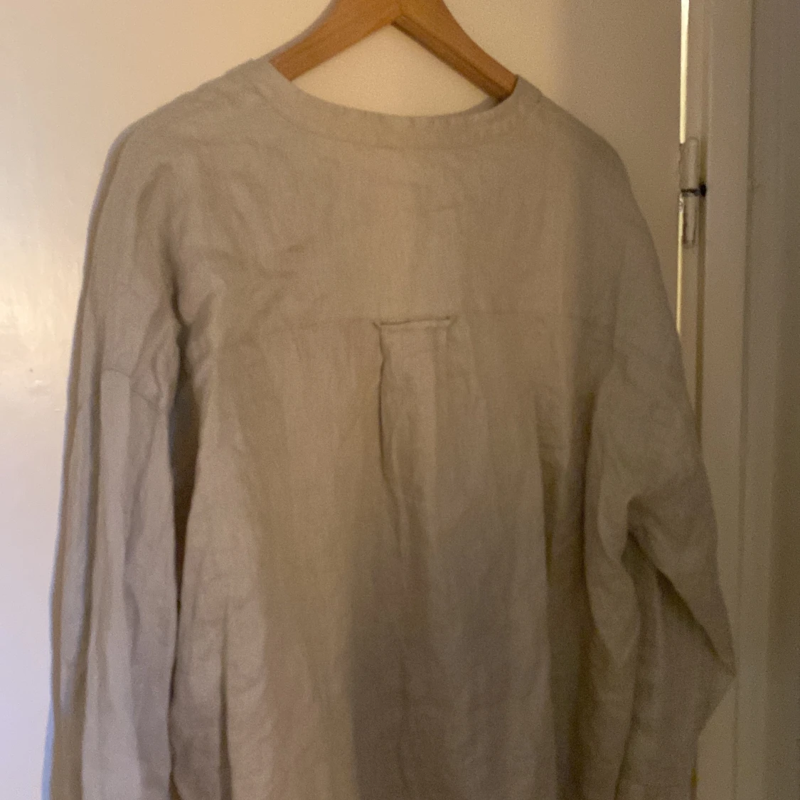 Helt ny linneskjorta  - 91