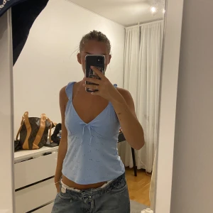 Topp  - Super söt topp Men kmr ej t användinf