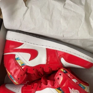 Jordan 1 mid barcelona - Tjena tänker sälja mina Jordans , Skriv till mig om ni vill veta mer! Mvh Ville