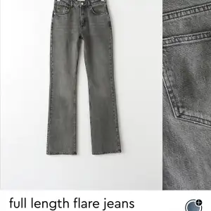 Säljer dessa gråa jeans från Gina då de tyvärr aldrig kommer till användning! Jättefina i bra skick, som nya 💕