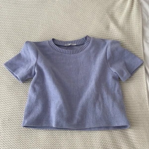 Lila topp - Lila Top från zara som är i storlek S! Som jag säljer för 70kr + frakt