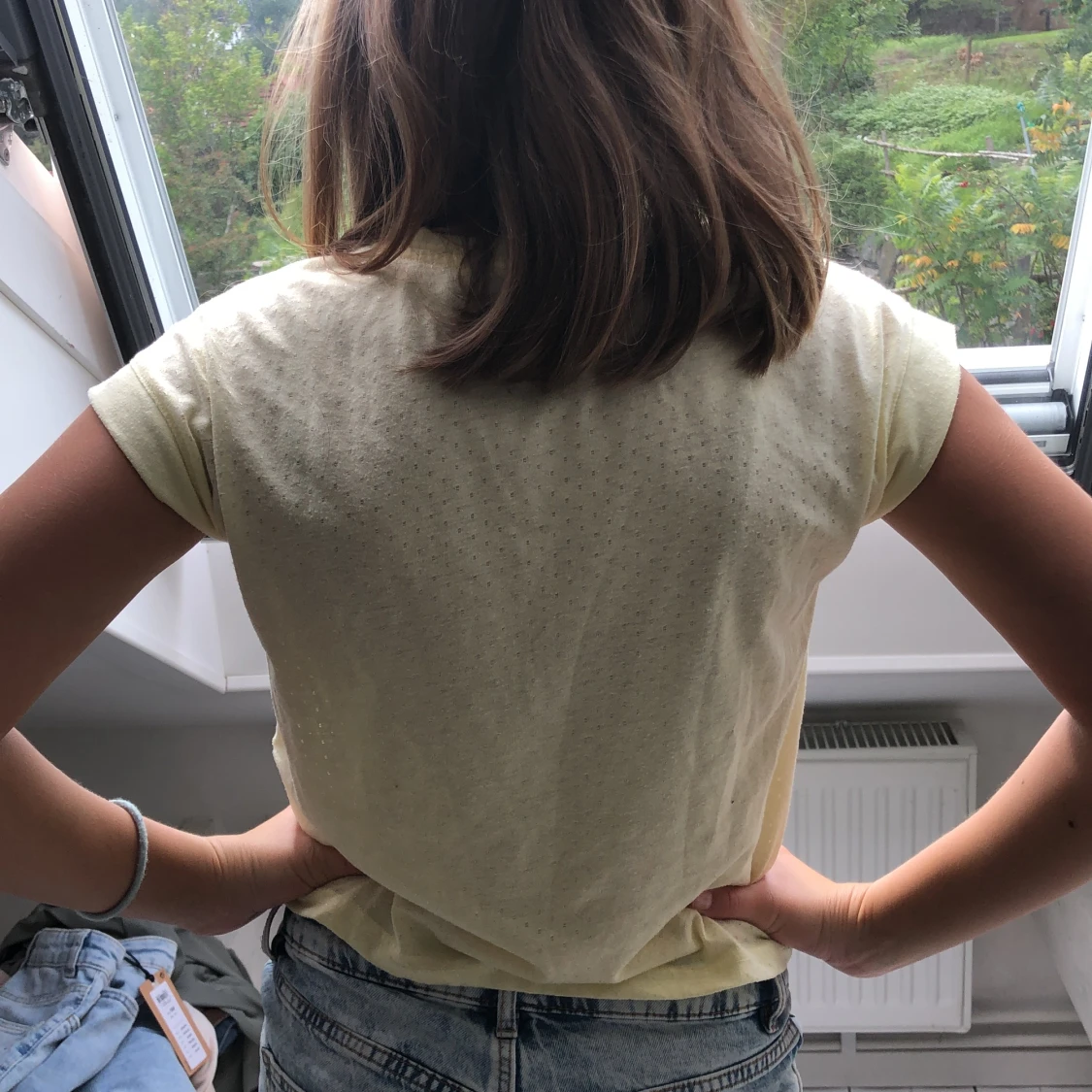  en träningströja i färgen gul  - 90